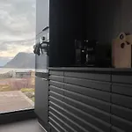 Hoda - Luxury With Jacuzzi And Sauna * Lyngværet