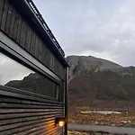 Hoda - Luxury With Jacuzzi And Sauna Дом отдыха *