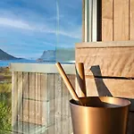 Hoda - Luxury With Jacuzzi And Sauna Feriehus