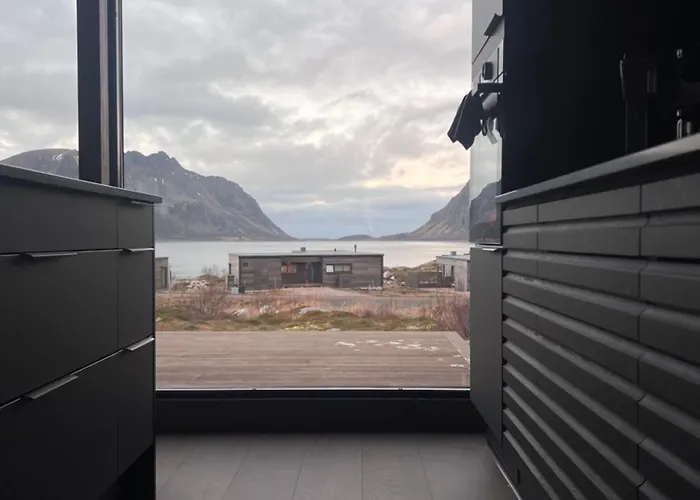 Vakantiehuis Hoda - Luxury With Jacuzzi And Sauna Lyngværet