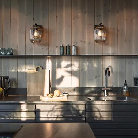 Feriehus Hoda - Luxury With Jacuzzi And Sauna Lyngværet