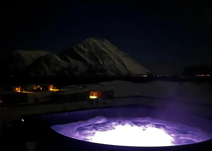 בית נופש Hoda - Luxury With Jacuzzi And Sauna Lyngværet