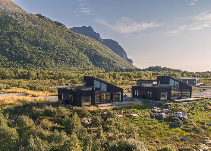 בית נופש Hoda - Luxury With Jacuzzi And Sauna Lyngværet